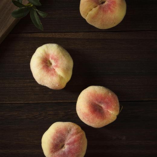 72小时发货 |  多汁多甜的新疆蟠桃 果肉细腻软滑 满足你对桃子的所有期待[福利品] 商品图3