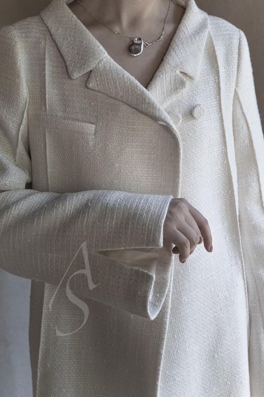 TOTEME 奶白粗花呢斜扣外套 商品图1