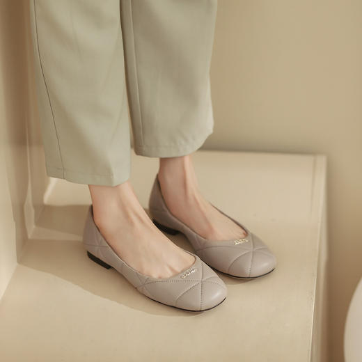 westory女鞋2021圆头简约舒适软底百搭豆豆鞋平底单鞋女S21CE71211 商品图1