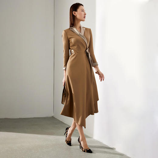 JG184201T2XC刚柔并济-JG184201T2XC颈袖添香季新款气质时尚女士修身撞色长袖不规则绑带连衣裙 商品图3