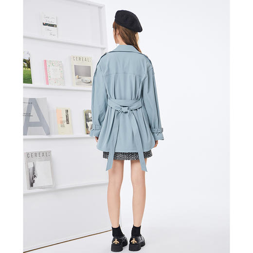 NEELLY纳俪海鸟蓝色短款女士风衣商场同款双排扣系带外套NE2008DF353 商品图4