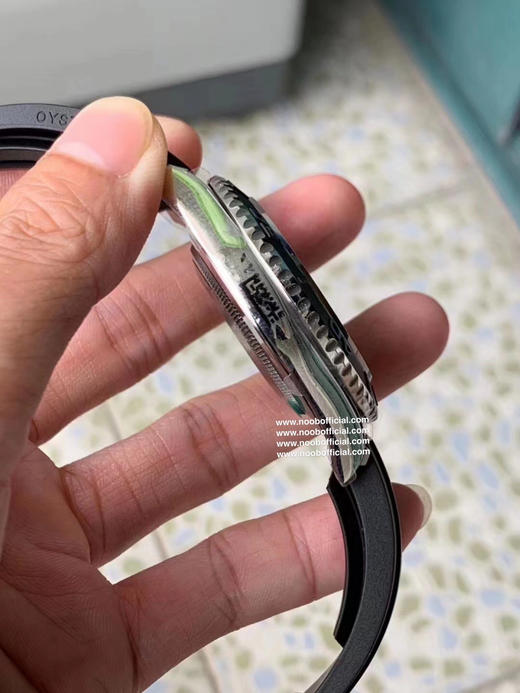 VS劳li士YM游艇YACHT-MASTER＂42mm，搭载VS即将发布的最新水准3235机芯，男士腕表，硅胶表带，密底，自动机械机芯（白金游艇） 商品图8