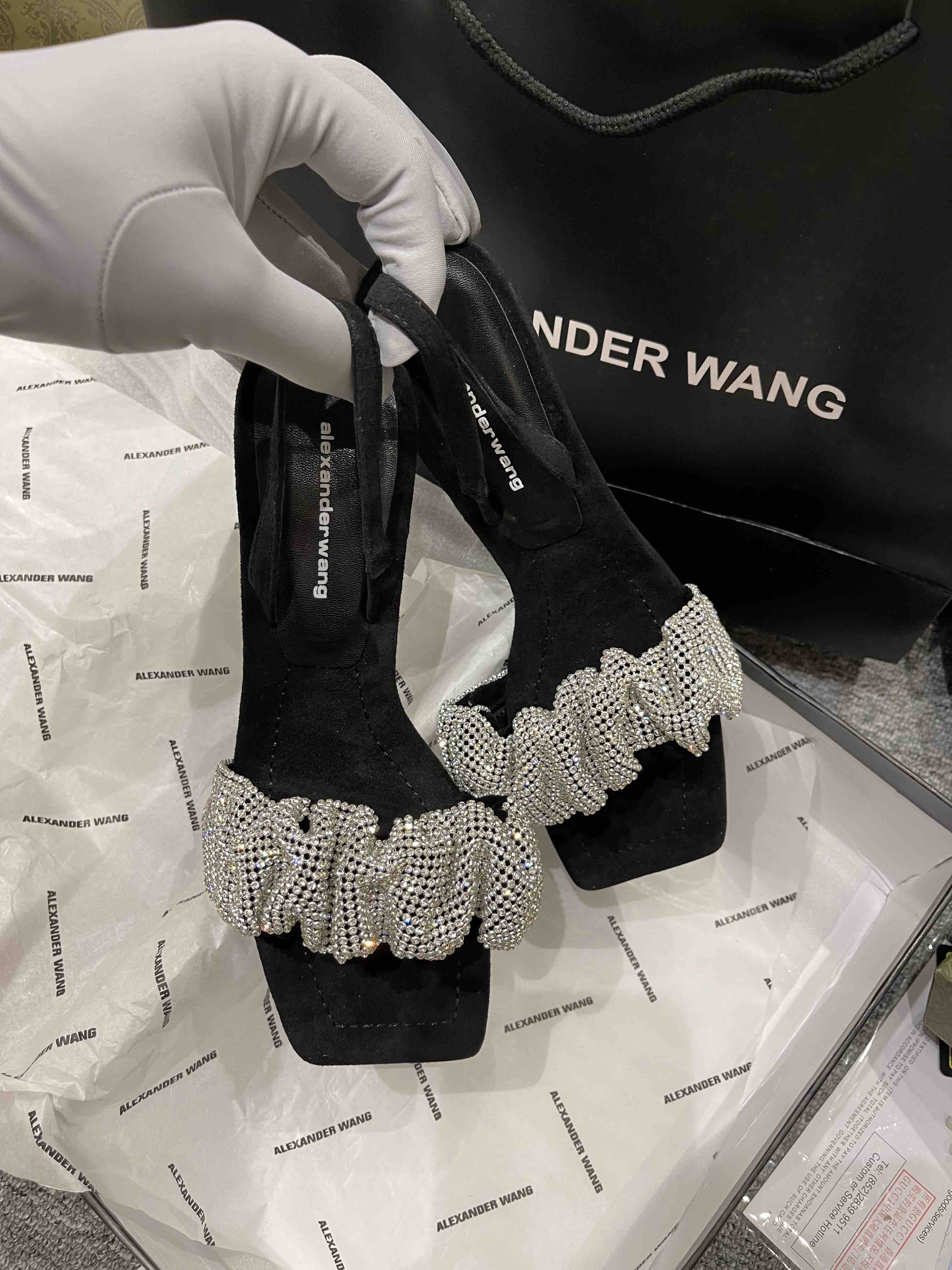 大王绝美高跟凉鞋，全套包装，特价🉐️包邮，3种跟高，标准码，