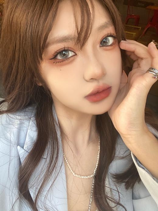 【小红书推荐款】moonen leen  银霜灰，年抛/直径14.5/着色14.0，188/一副，298/两副，最高度数有1000 商品图0