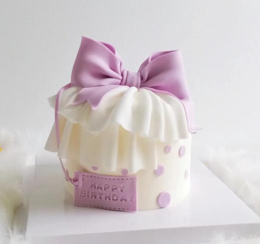 翻糖裙边蛋糕 商品图0