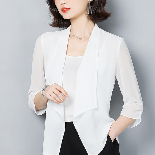 MZ104379夏季新款百搭外搭薄款开衫女时尚七分袖短款雪纺小上衣 商品图2