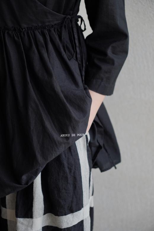 FRANCESCA浅灰/白/黑绑带上衣 商品图4