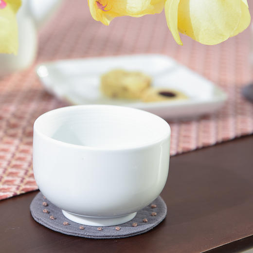 打籽绣圆形杯垫纯色布艺咖啡圆杯垫日式简约 商品图3