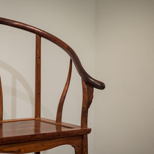 黄花梨夔龙纹圈椅（一对） 商品图3