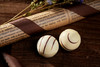 DIOSA _ 白色圆球 酒香巧克力40%白巧克力 波士香蕉利口酒酒泥夹心 商品缩略图1