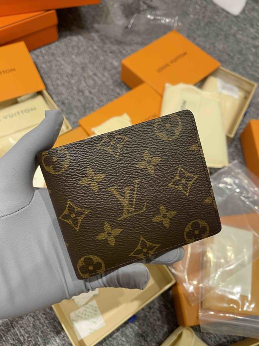 LV原单，男士钱包，全新配礼盒，淡季福利，限时亏本清仓🉐️，错过不再有，正品代购级别！乱真无压力… 商品图0