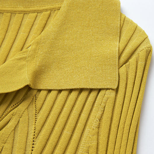 VIMAGE纬漫纪秋季新款款时尚百搭纯色V领针织衫女上衣套头V1501109 商品图2