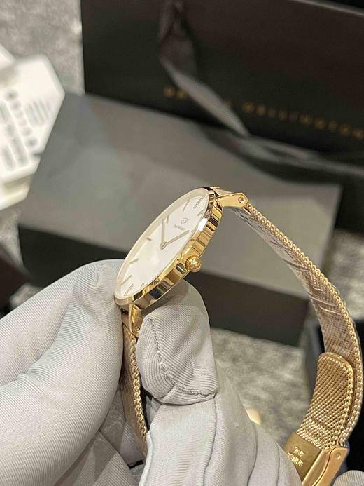 DW女士石英腕表（白盘），经典款32表盘，原单，全套礼盒包装，特价清仓秒杀🉐️123包邮，错过不再有⚠️ 商品图2