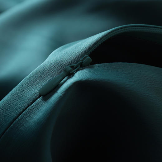 丁摩  2021夏新款进口三醋酸连衣裙女气质法式宽松V领中长裙丝滑缎面裙 商品图2