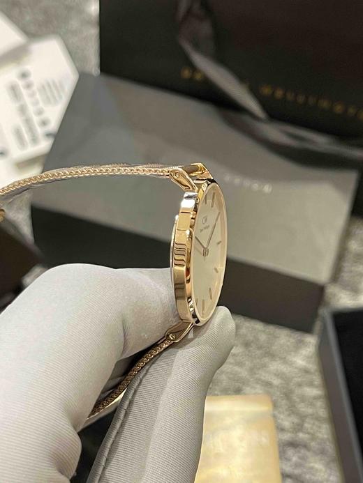 DW女士石英腕表（白盘），经典款32表盘，原单，全套礼盒包装，特价清仓秒杀🉐️123包邮，错过不再有⚠️ 商品图1