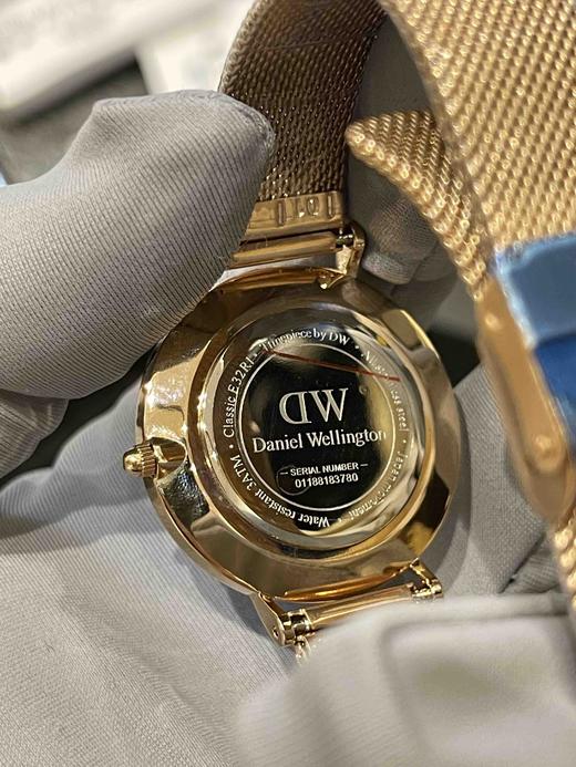 DW女士石英腕表（白盘），经典款32表盘，原单，全套礼盒包装，特价清仓秒杀🉐️123包邮，错过不再有⚠️ 商品图3