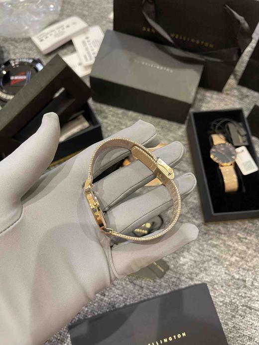 DW女士石英腕表（白盘），经典款32表盘，原单，全套礼盒包装，特价清仓秒杀🉐️123包邮，错过不再有⚠️ 商品图4