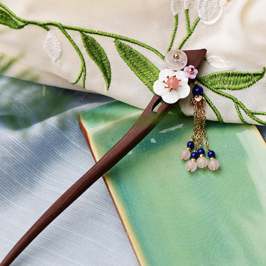 JGL-644257770355原创首饰民族风个性女款红檀木贝壳花粉晶气质发簪 商品图4