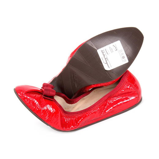 FERRAGAMO 菲拉格慕 红色漆皮女式平底鞋 502090 RY 商品图1