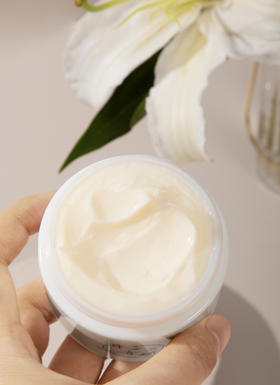 集美们：更重要的是做好基础护肤， 护肤步骤你都了解了吗？