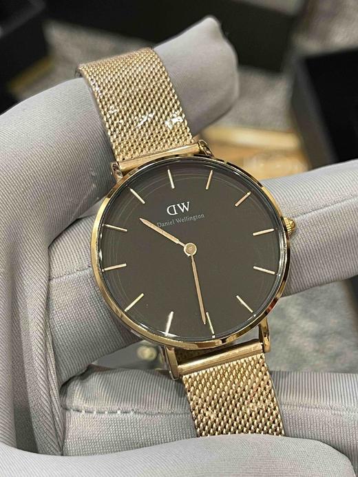 DW女士石英腕表（黑盘），经典款32表盘，原单，全套礼盒包装，特价清仓秒杀🉐️123包邮，错过不再有⚠️ 商品图0