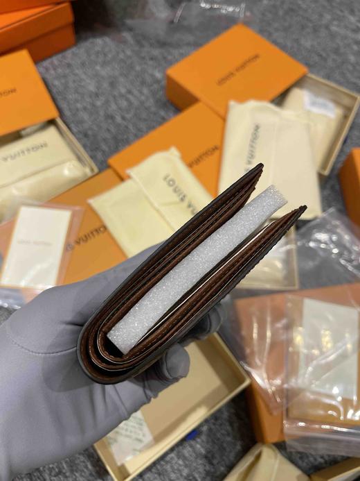 LV原单，男士钱包，全新配礼盒，淡季福利，限时亏本清仓🉐️，错过不再有，正品代购级别！乱真无压力… 商品图1