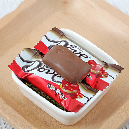 【食品酒水】德芙双喜牛奶丝滑巧克力4.5克婚庆版散装喜糖批发糖果500g 商品图1