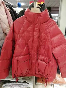 返季羽绒2106款时尚短款贝壳羽绒服