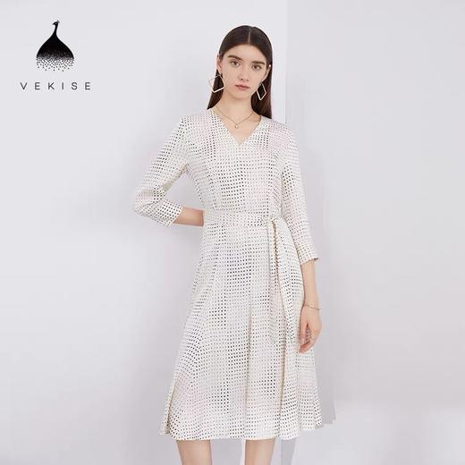真丝V领波点连衣裙 商品图1
