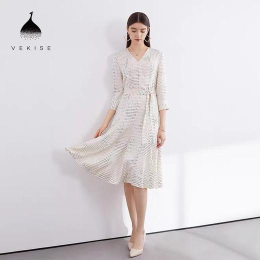 真丝V领波点连衣裙 商品图0