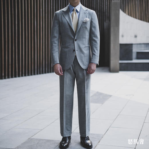 Hardy Minnis Fresco III Lite 强捻抗皱浅灰色意式全麻衬套装 商品图0