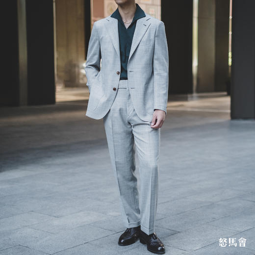 Hardy Minnis Fresco III Lite 强捻抗皱浅灰色意式全麻衬套装 商品图3