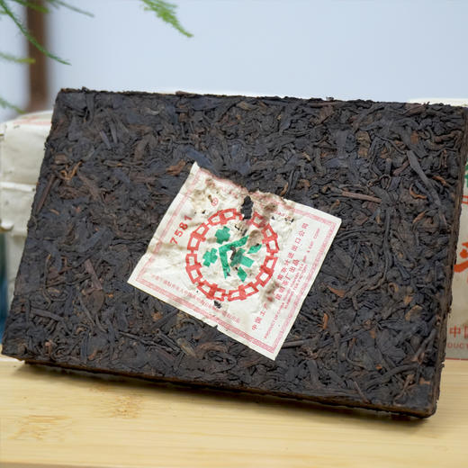 真品1998年原料2006年6月加工经典老昆明茶厂7581   仓储好   干仓真品 这批茶仿品很多认准详情页细节 很有品质性价比高  老标杆熟茶  一片的价格 商品图4