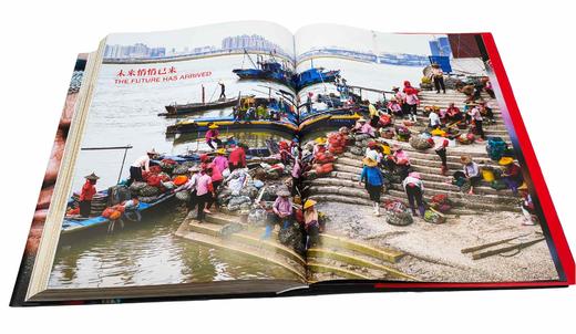《我们生活在这片土地上——中华五十六民族》陈海汶编著/摄影/上海文化出版社 商品图10