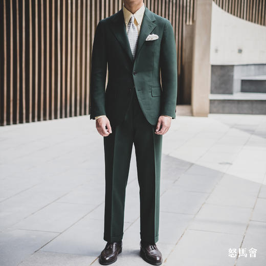 Hardy Minnis Fresco III Lite 强捻抗皱橄榄绿色意式全麻衬套装 商品图0