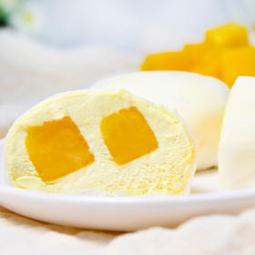 【芒果雪媚娘】大块的芒果肉连同奶油化在口腔，满35元起送