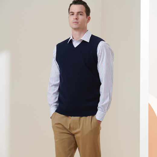 METTE羊绒世家2021年秋冬新品男士羊绒背心v领套头无袖针织毛衣 商品图4