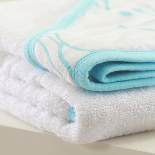 伯斯马丁【A类标准】竹纤维浴巾套装 （浴巾一条90*90cm 手帕一条30*30cm） 商品图2