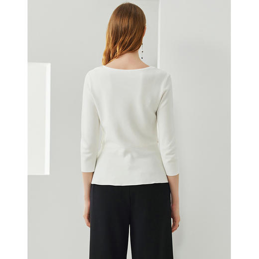 EITIE爱特爱秋季新款气质圆领时尚百搭通勤收腰显瘦针织上衣6301010 商品图7