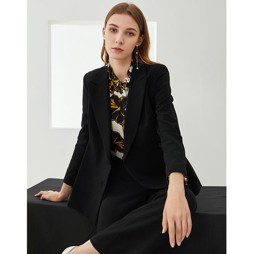 EITIE爱特爱秋季新款时尚气质通勤百搭简约收腰显瘦西装外套6303009 商品图6