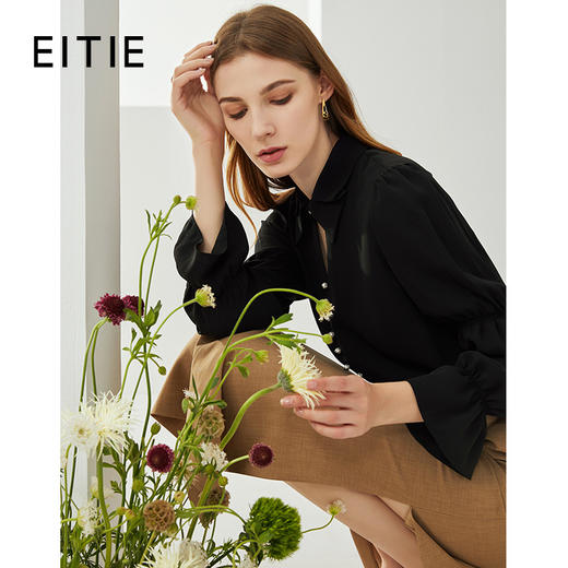 EITIE爱特爱洋气复古泡泡袖时尚钉珠气质镂空上衣C2113808 商品图0