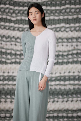  春夏 撞色针织V领长袖女套衫 SJS93W071N