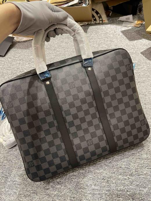 Lv男士公文包，原单，乱真无压力，细节自己看，老板省钱，出入专柜无压力， 商品图0