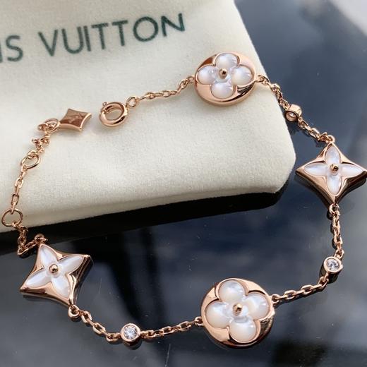 价值20000+ 神仙颜值 海外渠道！LV新款B BLOSSOM系列四花贝母手链 S925银厚镀18K真金玫瑰金 高级感爆棚 晶莹剔透 美轮美奂 上手大气高贵 配送全套包装 预售 商品图4