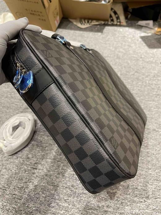Lv男士公文包，原单，乱真无压力，细节自己看，老板省钱，出入专柜无压力， 商品图1