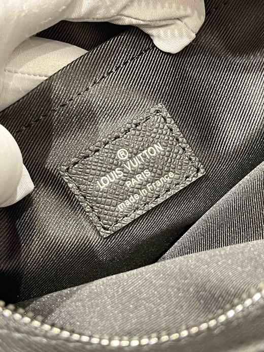 Lv男士邮差包，乱真无压力，细节自己看，老板来省钱，出入专柜无压力 商品图8