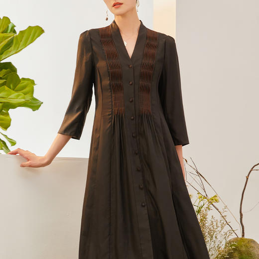 TANGY Collection/天意精品2021年秋季新品原创手工捏褶莨绸连衣裙 商品图3