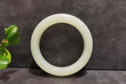 【御珠宫坊·传藏系列】羊脂白玉手镯57.8mm 商品图4