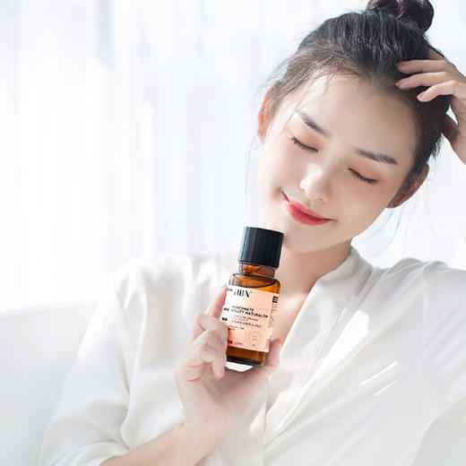 HBNα-熊果素莹亮精萃水， 会发光的精华水，让你的皮肤干净细腻 商品图1