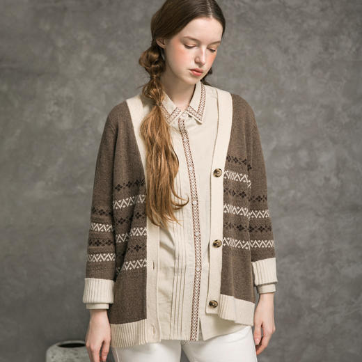 famecoco范可儿针织开衫女秋长袖提花毛衣外套F216DA004 商品图0